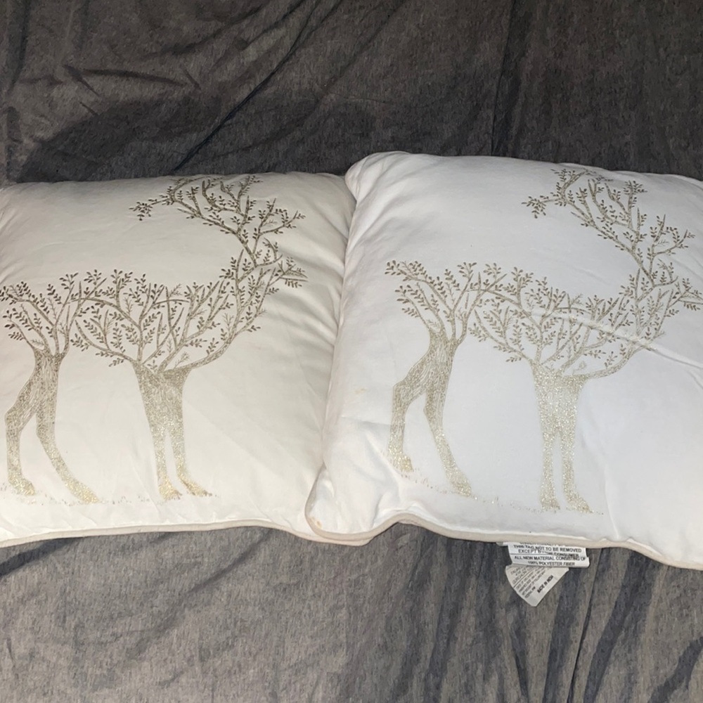 NWT Threshold Two Throw Pillow Set Cream With Gold Reindeers